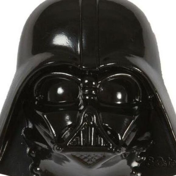 Poshmark profile picture for @darth